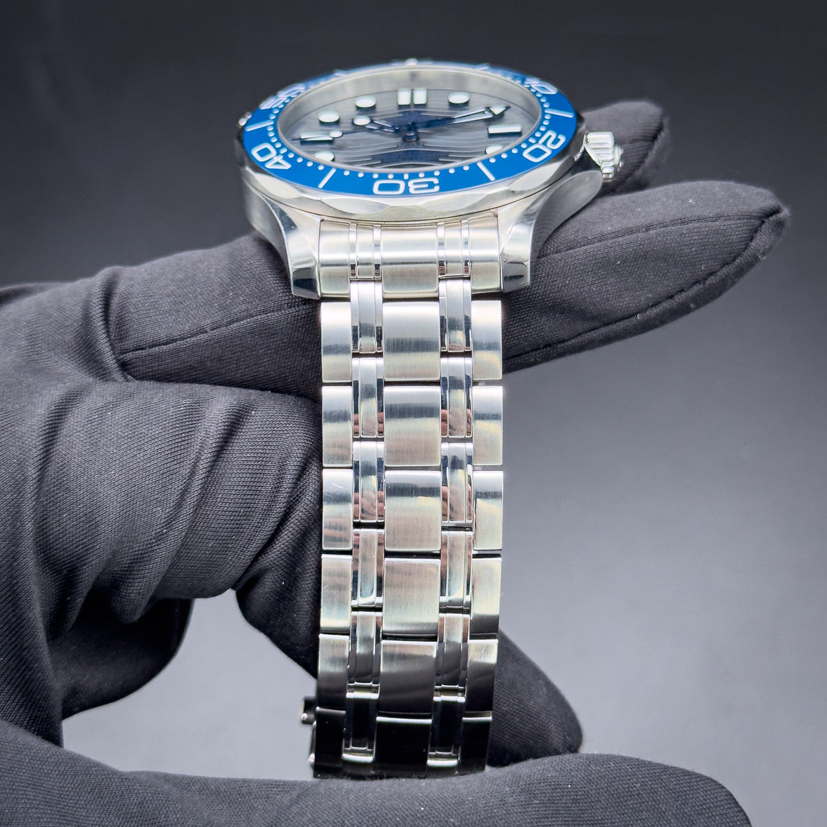 Omega Seamaster Diver 300 M 42mm 210.30.42.20.06.001 Blue w/ B&P