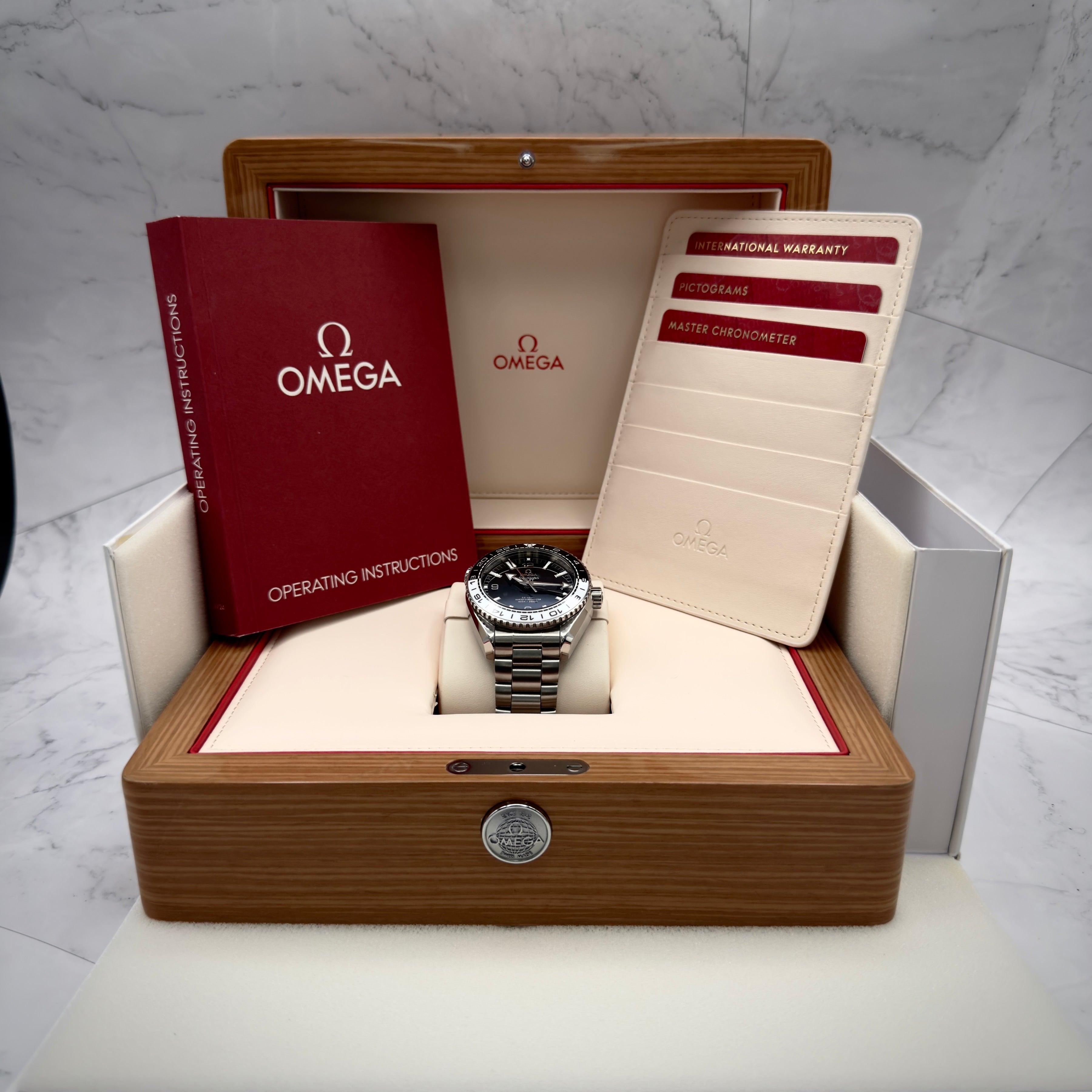Omega Seamaster Planet Ocean 43.5mm 215.30.44.22.01.001