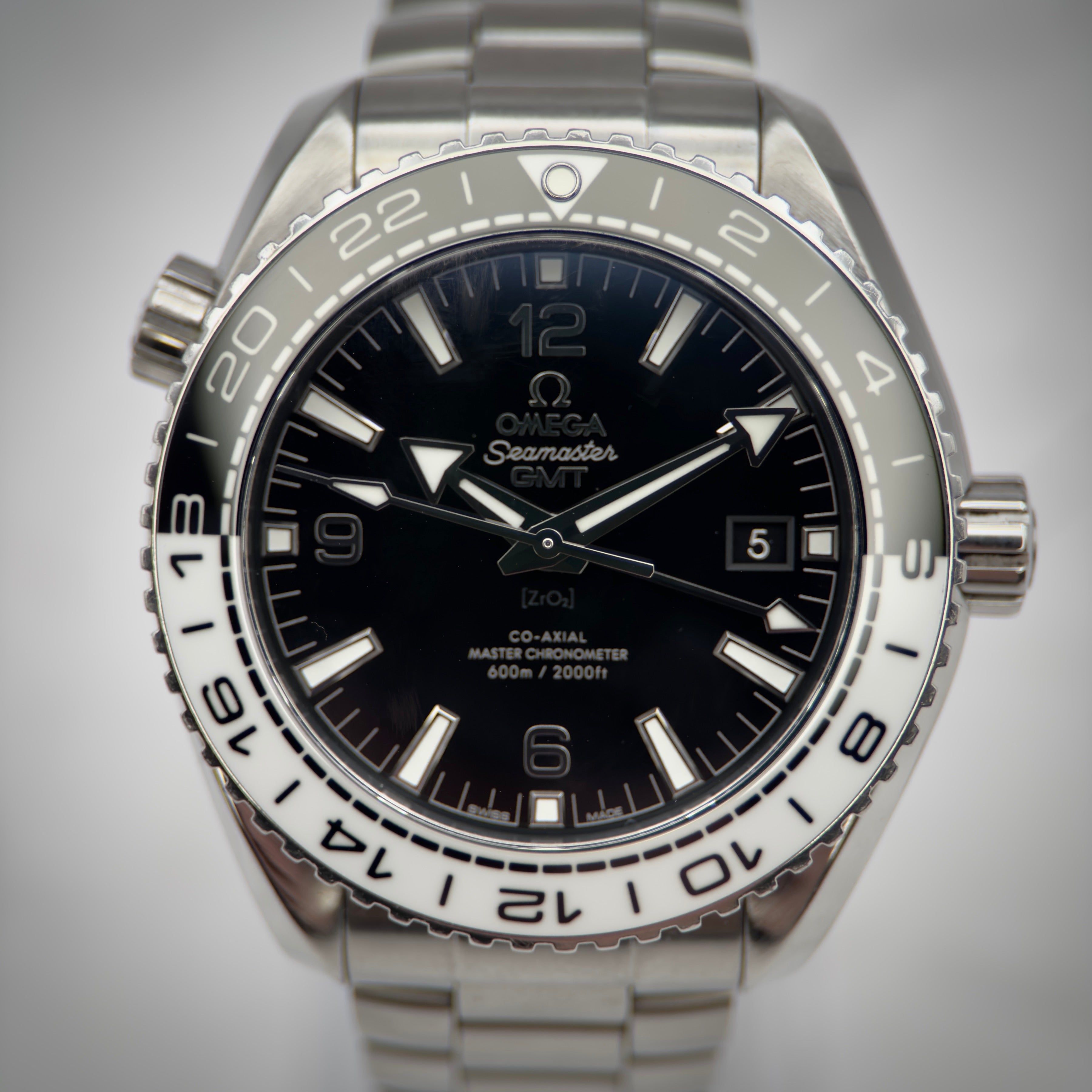 Omega Seamaster Planet Ocean 43.5mm 215.30.44.22.01.001