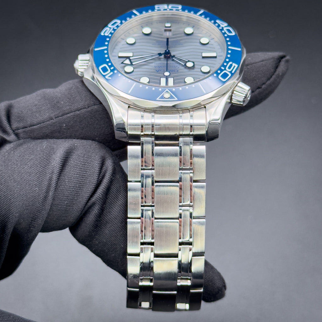 Omega Seamaster Diver 300 M 42mm 210.30.42.20.06.001 Blue w/ B&P
